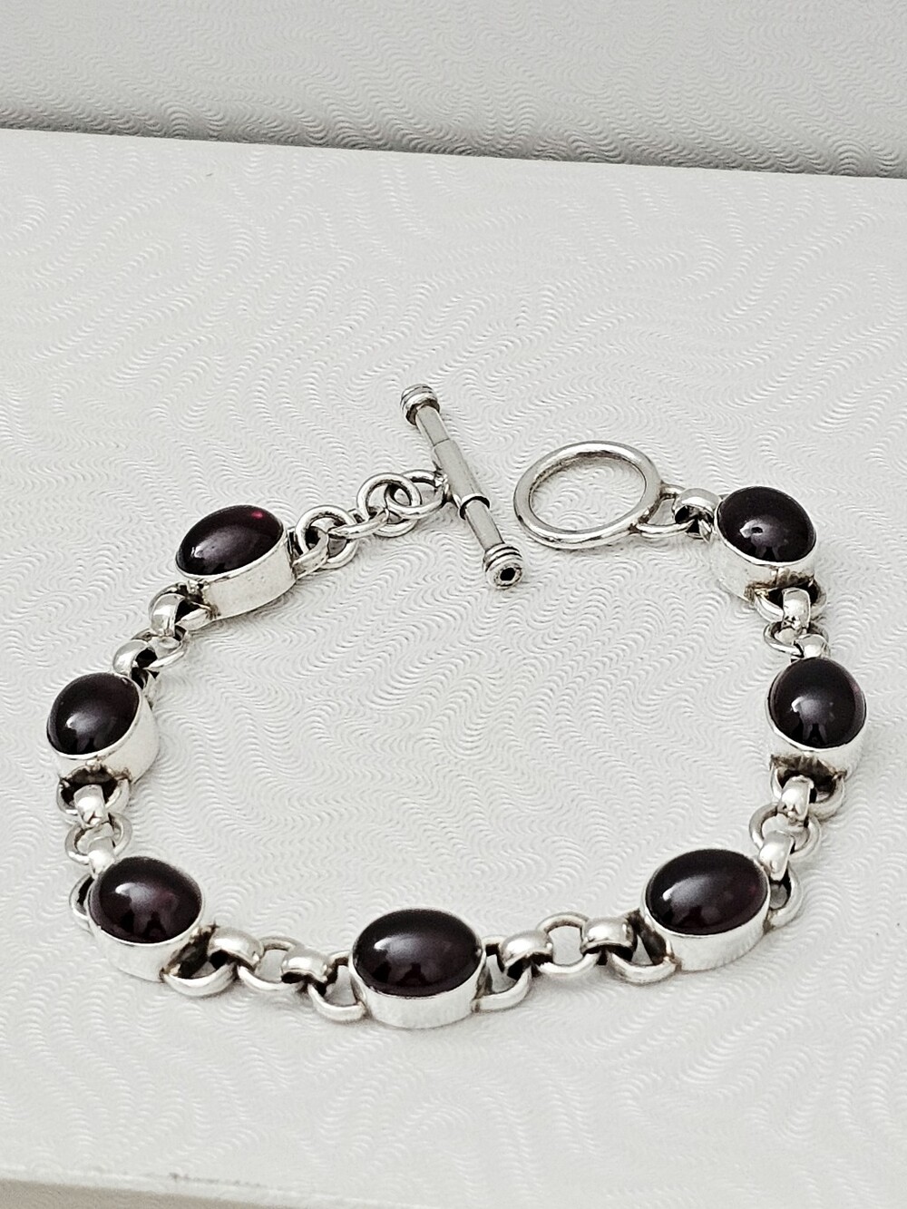 Silpada Rare Sterling Silver Garnet Oval Gemstone Vintage Bracelet B1051
